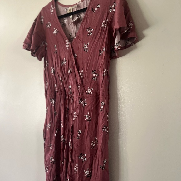 Mimi Chica Women's Romper Mauve Pink Floral Print NWT Size Small 100% Rayon - Picture 2 of 6